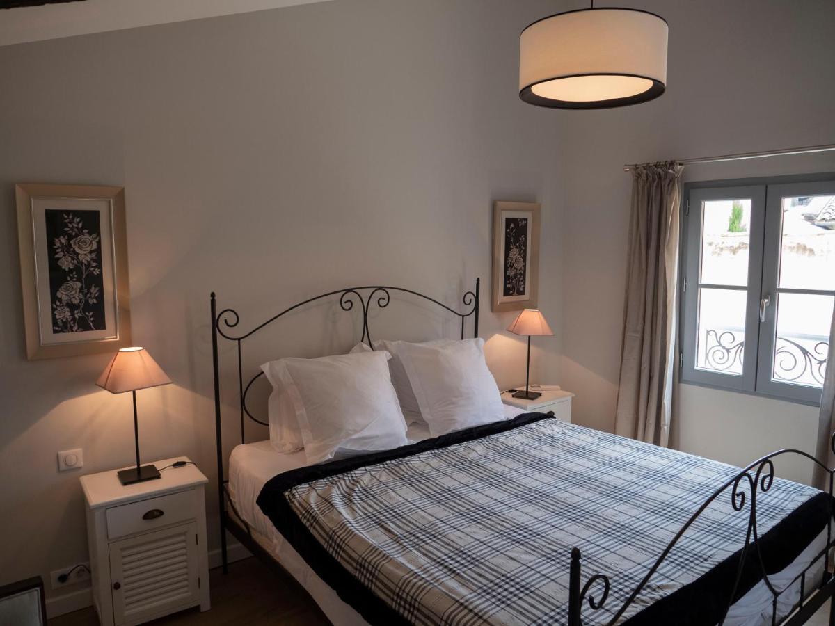 Cozy Nest In The Center Of Isle Sur La Sorgue For 4 People Appartamento LʼIsle-sur-la-Sorgue Esterno foto